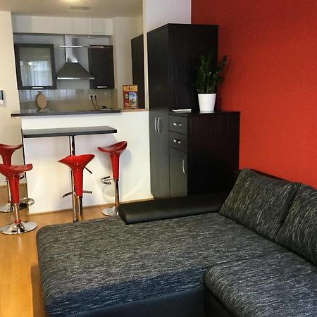 Lia'S Apartment In Gozsdu And Free Parking บูดาเปสต์ ภายนอก รูปภาพ