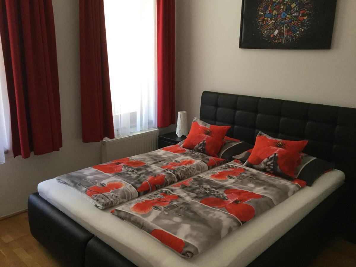 Lia'S Apartment In Gozsdu And Free Parking บูดาเปสต์ ภายนอก รูปภาพ