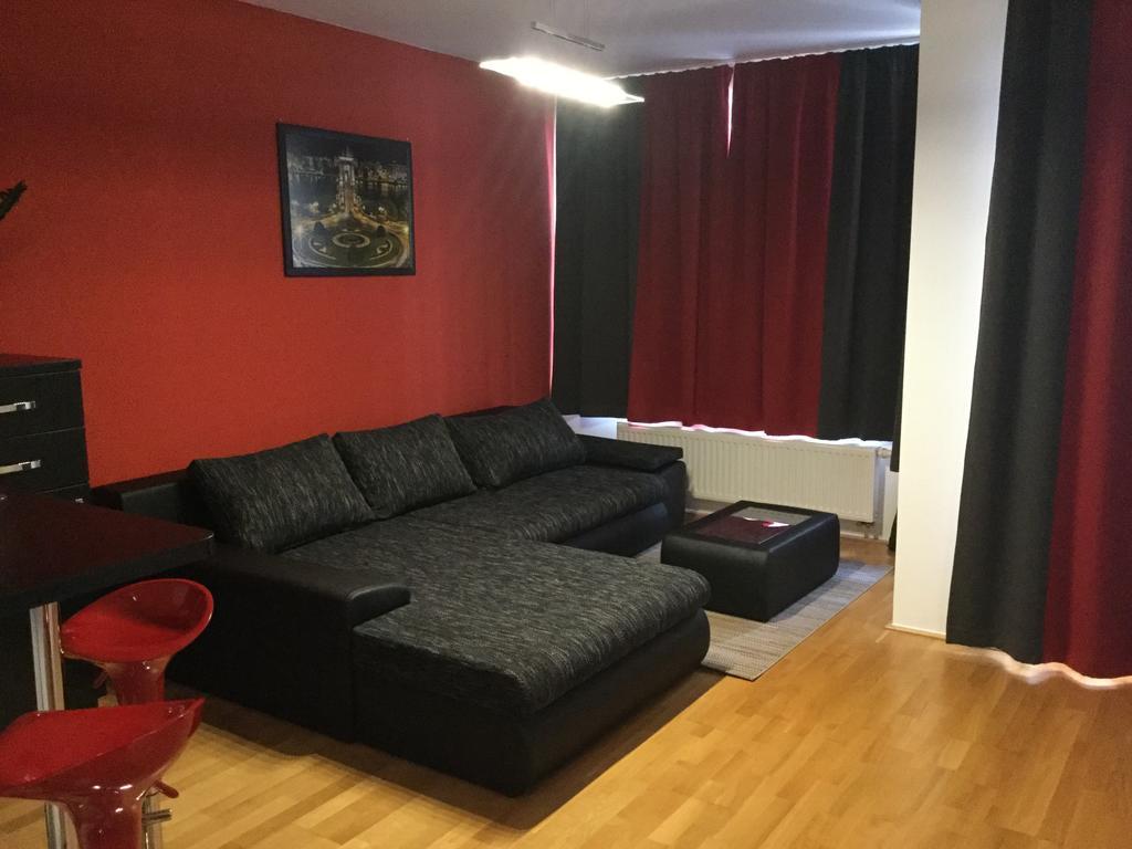 Lia'S Apartment In Gozsdu And Free Parking บูดาเปสต์ ภายนอก รูปภาพ