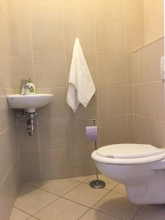 Lia'S Apartment In Gozsdu And Free Parking บูดาเปสต์ ภายนอก รูปภาพ